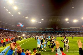 开云-阿森纳观众热烈欢呼！，字母哥迎来五赛季出色发挥赛场气氛高涨(蒂埃里亨利阿森纳)