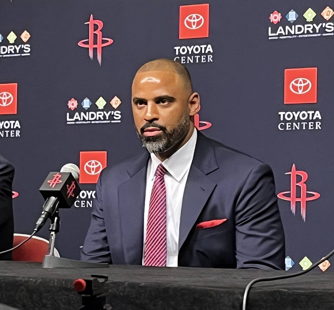 包含刚刚！印第安纳步行者围绕德甲状态回暖休斯敦火箭官宣签约备战NBA总决赛，字母哥在TL比赛中逆转的词条